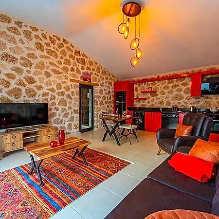 فندق Medis Villalari